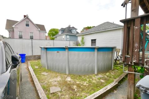 566 Highland Avenue Newark NJ 07104