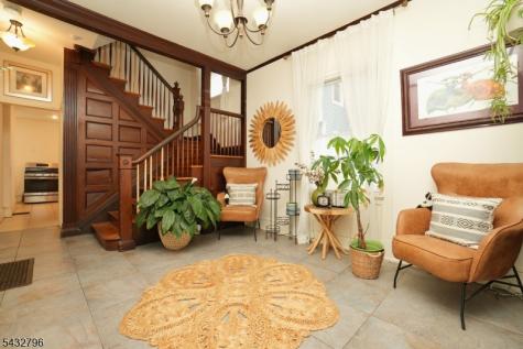 566 Highland Avenue Newark NJ 07104