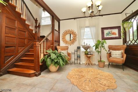 566 Highland Avenue Newark NJ 07104