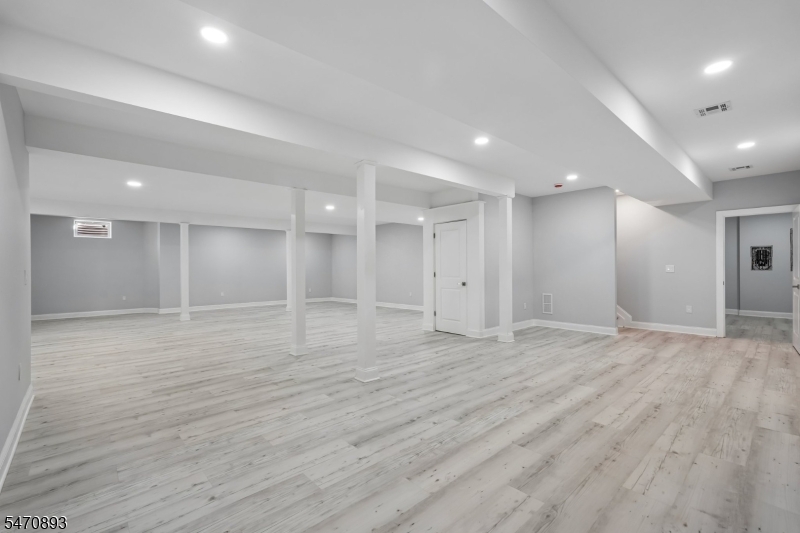 382 Van Holten Road Bridgewater NJ 08807
