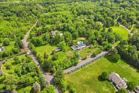 10 Deer Ridge Road Bernards NJ 07920