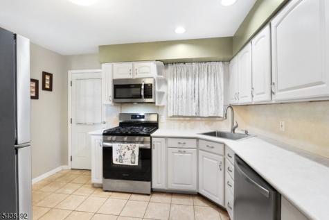 14 Kemp Drive Springfield NJ 07081