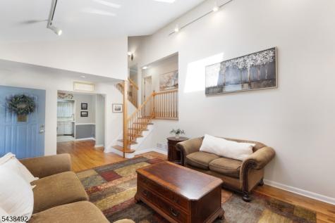 14 Kemp Drive Springfield NJ 07081