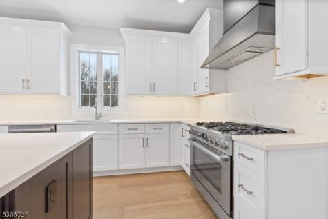 22 Furnace Road Chester NJ 07930