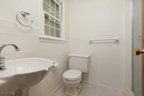 76 Harrison Street Clark NJ 07066