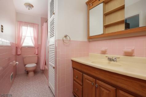 76 Harrison Street Clark NJ 07066