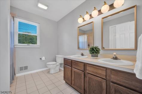 25 Solomon Drive Bridgewater NJ 08807