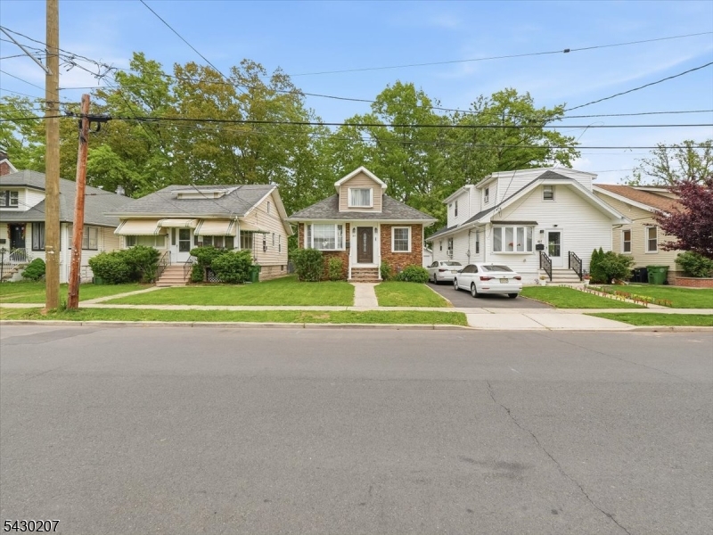 615 Spruce Street Roselle NJ 07203