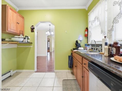 615 Spruce Street Roselle NJ 07203