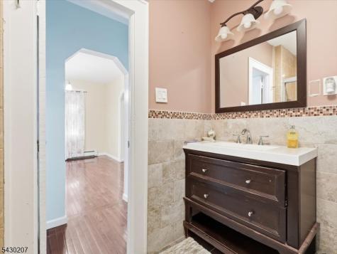 615 Spruce Street Roselle NJ 07203