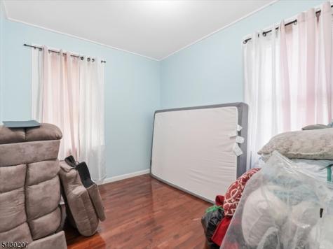 615 Spruce Street Roselle NJ 07203