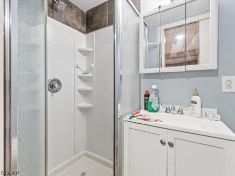 615 Spruce Street Roselle NJ 07203