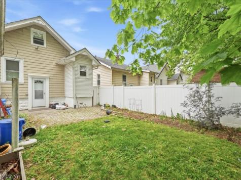 615 Spruce Street Roselle NJ 07203