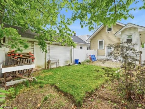 615 Spruce Street Roselle NJ 07203