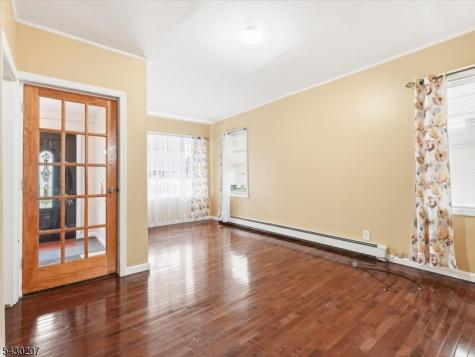 615 Spruce Street Roselle NJ 07203