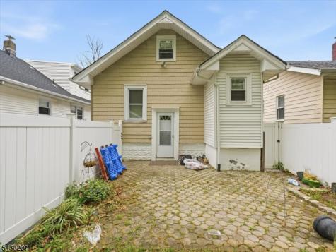 615 Spruce Street Roselle NJ 07203