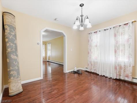 615 Spruce Street Roselle NJ 07203