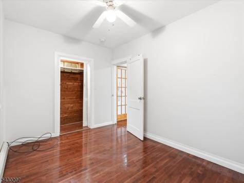 615 Spruce Street Roselle NJ 07203