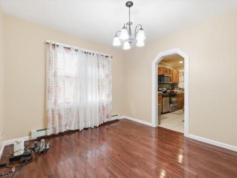615 Spruce Street Roselle NJ 07203