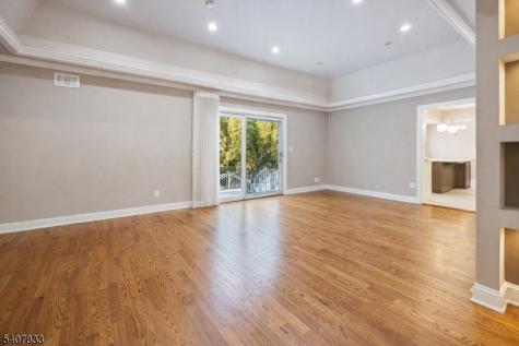 50 Cayuga Way Millburn NJ 07078
