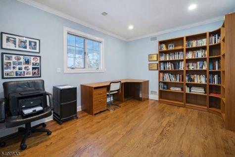 50 Cayuga Way Millburn NJ 07078