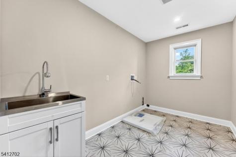 85 Pleasant Avenue Fanwood NJ 07023