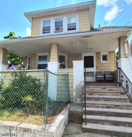 302 19TH Avenue Paterson NJ 07504