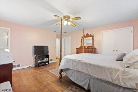 26 Devon Drive West Orange NJ 07052