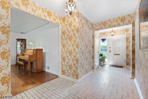 26 Devon Drive West Orange NJ 07052