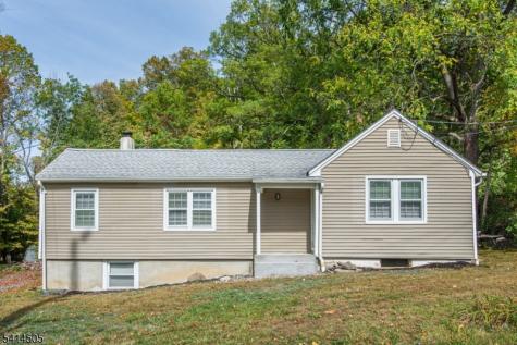 25 Lake Pochung Road Vernon NJ 07461