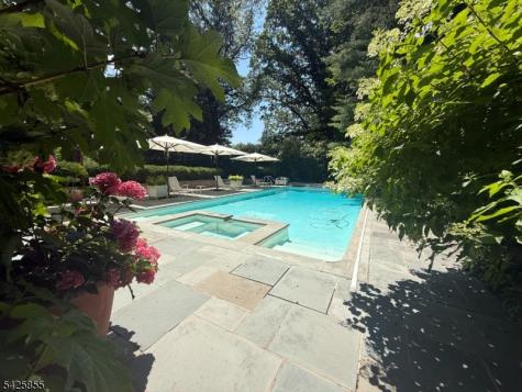 21 Hardwell Road Millburn NJ 07078
