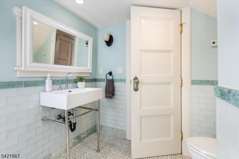 109 Clarewill Avenue Montclair NJ 07043