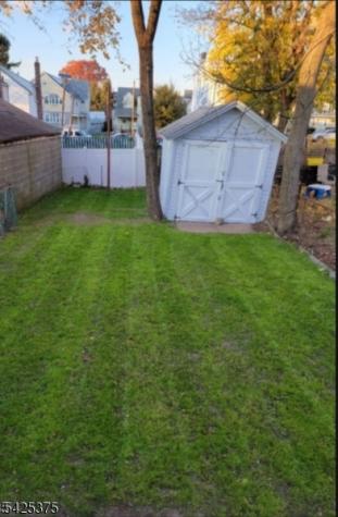 114 Melville Place Irvington NJ 07111