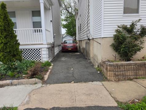 114 Melville Place Irvington NJ 07111