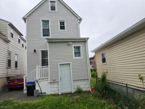 114 Melville Place Irvington NJ 07111