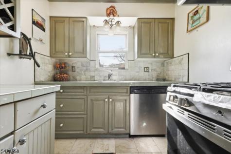 409 Tryon Avenue Englewood NJ 07631