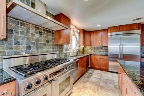 737 Ridge Road Kinnelon NJ 07405