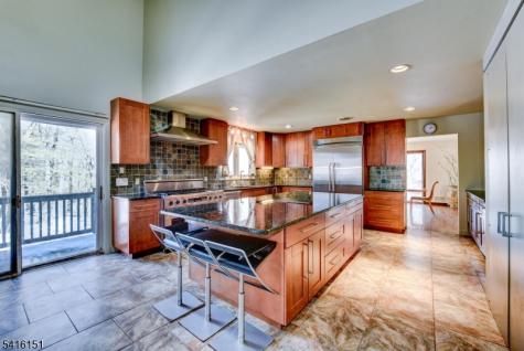 737 Ridge Road Kinnelon NJ 07405
