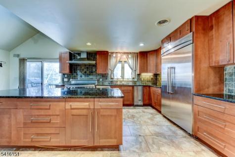 737 Ridge Road Kinnelon NJ 07405