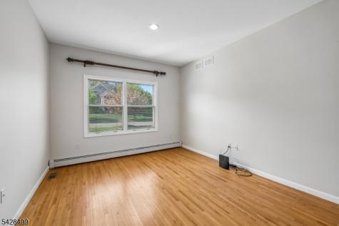 5 Francesca Court East Hanover NJ 07936