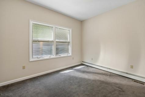 5 Francesca Court East Hanover NJ 07936