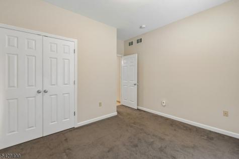 5 Francesca Court East Hanover NJ 07936