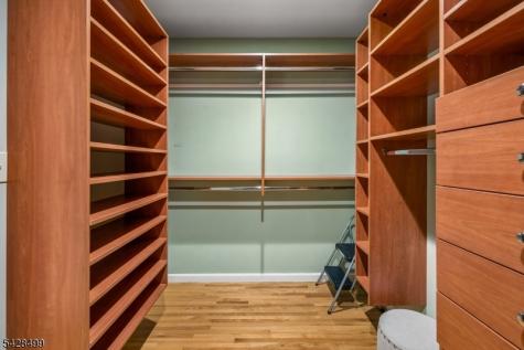 5 Francesca Court East Hanover NJ 07936