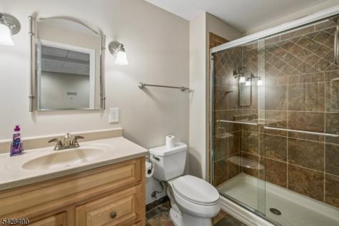 5 Francesca Court East Hanover NJ 07936
