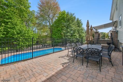 5 Francesca Court East Hanover NJ 07936