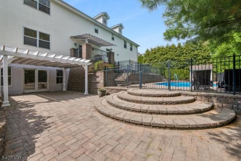 5 Francesca Court East Hanover NJ 07936