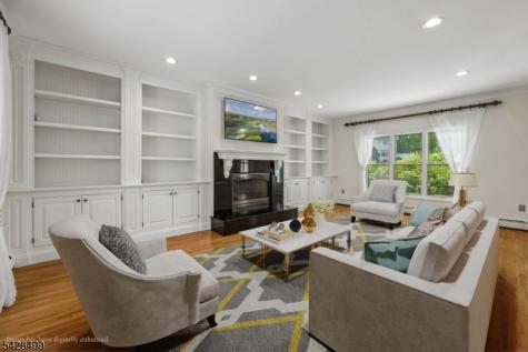 5 Francesca Court East Hanover NJ 07936