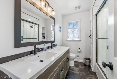 10 Briarwood Drive Franklin NJ 08873