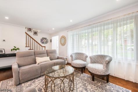 19 Plymouth Place Roseland NJ 07068