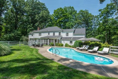33 Hunter Drive Harding NJ 07976